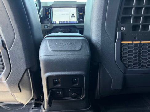 Used 2023 Ford Bronco Badlands AWD/4WD image 23