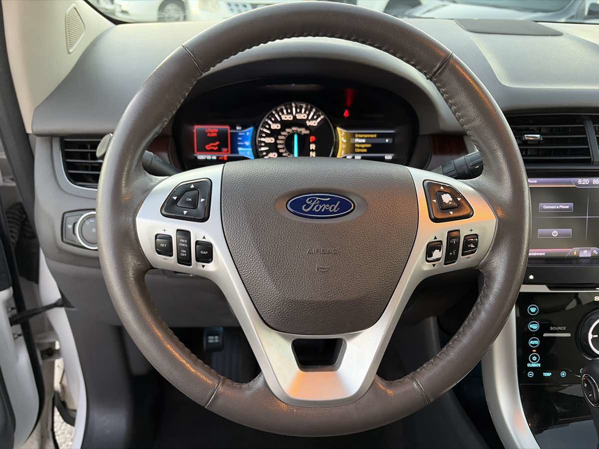 Used 2013 Ford Edge Limited FWD image 35