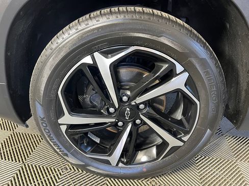 Used 2023 Chevrolet TrailBlazer RS w/ Convenience Package FWD image 31