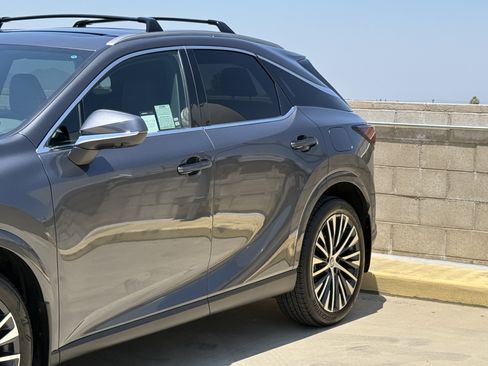 Certified 2025 Lexus RX 350 w/ Convenience Package AWD/4WD image 9