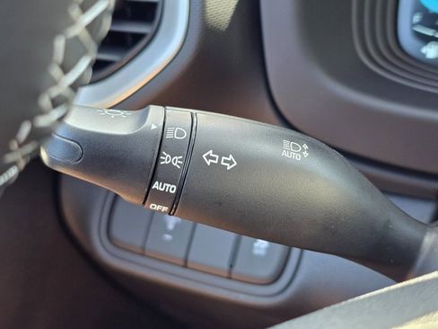 New 2025 Hyundai Venue SEL image 35