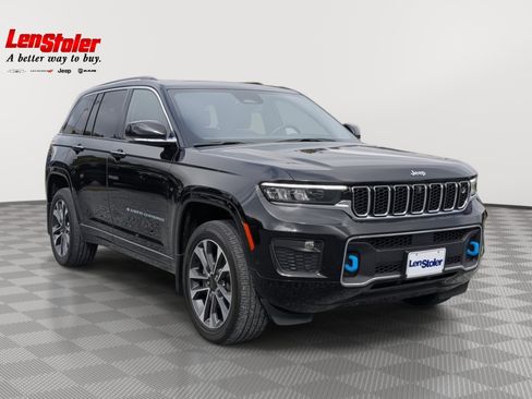 Used 2023 Jeep Grand Cherokee Overland w/ Advanced Protech Group III image 7