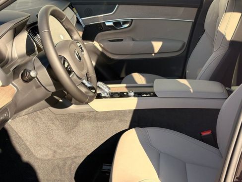 New 2026 Volvo XC90 T8 Plus image 22