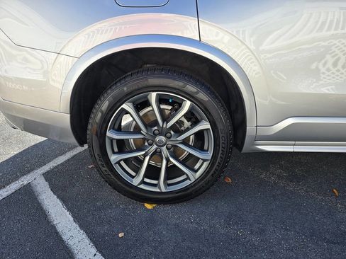 Used 2019 Volvo XC90 T6 Momentum w/ Protection Package image 11