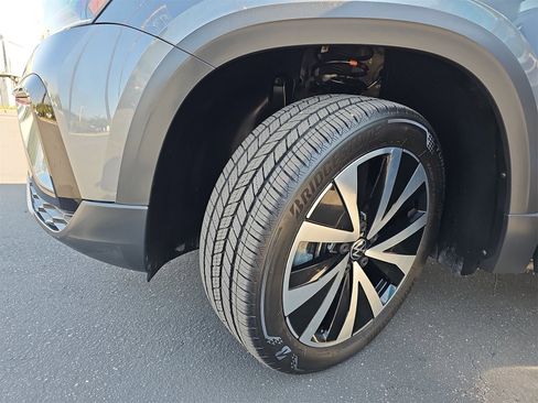 Used 2022 Volkswagen Taos SE image 31