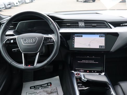 Used 2022 Audi e-tron S Premium Plus image 12