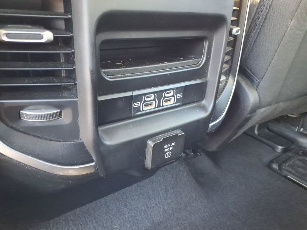 Used 2025 RAM 1500 Big Horn AWD/4WD image 17