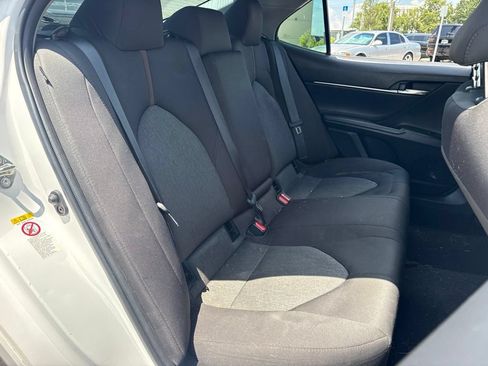 Used 2019 Toyota Camry LE FWD image 10