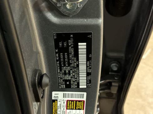 Used 2026 Toyota Highlander XLE AWD/4WD image 14