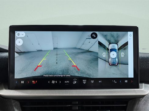 Used 2025 Ford Explorer Platinum w/ LUX Leather Package image 16