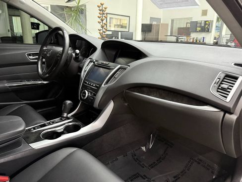 Used 2020 Acura TLX FWD image 18