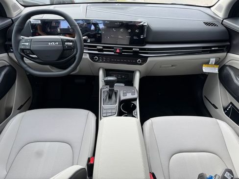 New 2026 Kia Sportage EX w/ EX Panorama Roof Package image 13