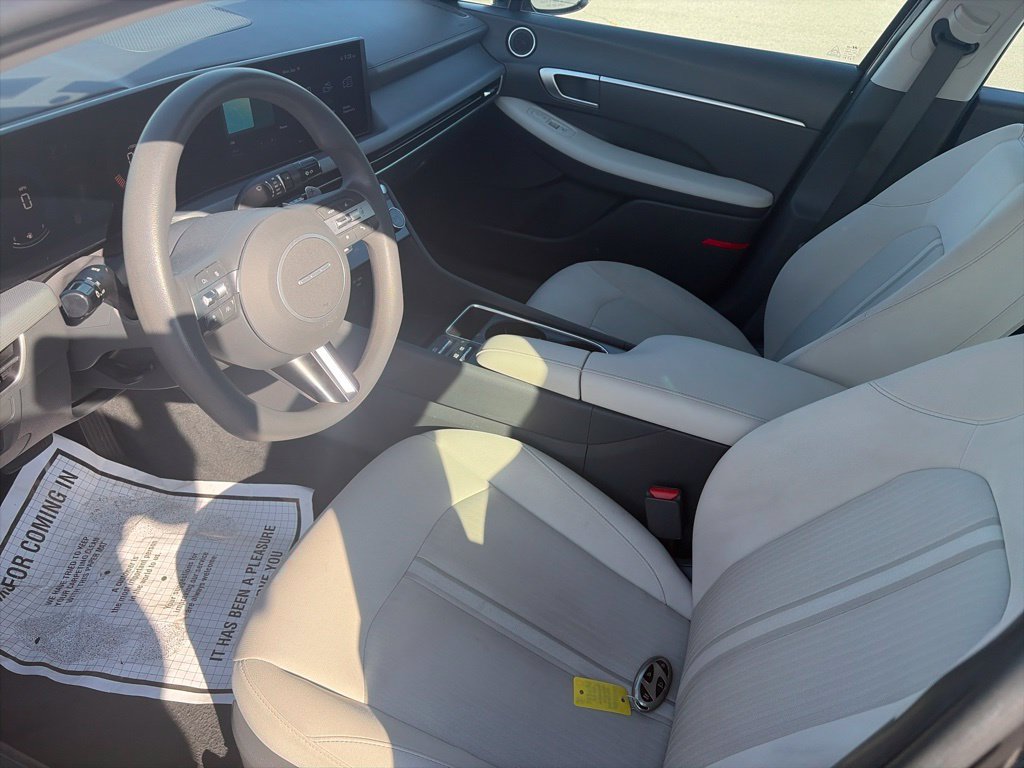 Used 2025 Hyundai Sonata SEL FWD image 16