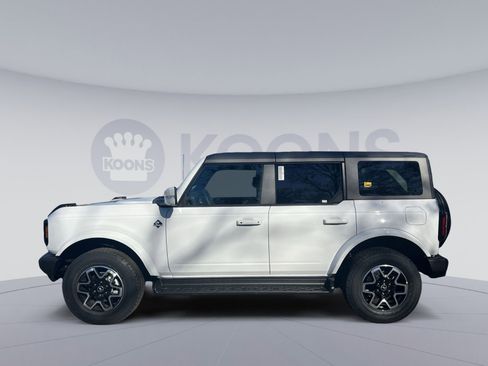 New 2025 Ford Bronco Outer Banks image 2
