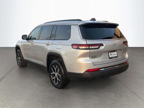 Used 2024 Jeep Grand Cherokee L Limited w/ Luxury Tech Group II image 6