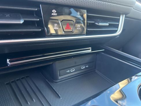 New 2026 Volkswagen Atlas Peak Edition AWD/4WD image 18