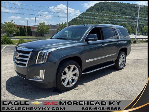 Used 2020 Cadillac Escalade Luxury AWD/4WD image 1