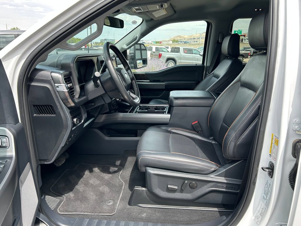 Used 2026 Ford F350 Lariat w/ Chrome Package AWD/4WD image 8