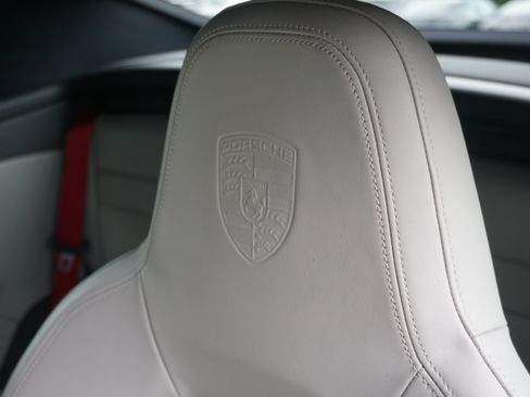 Certified 2022 Porsche 911 Carrera S RWD image 18