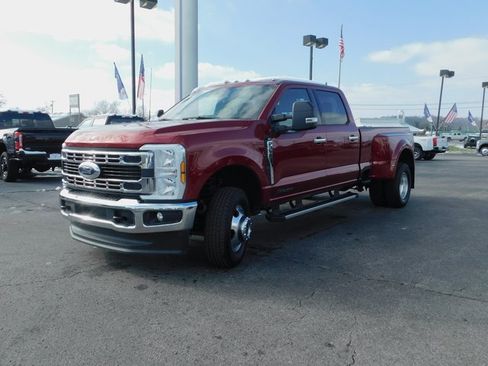 Used 2025 Ford F350 XLT image 4