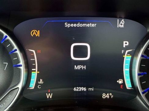 Certified 2023 Chrysler Pacifica Touring-L FWD image 24