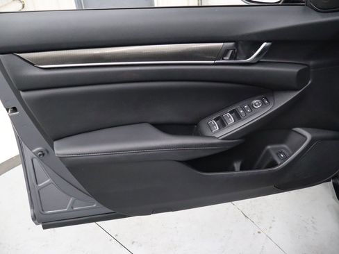 Used 2020 Honda Accord Sport image 14