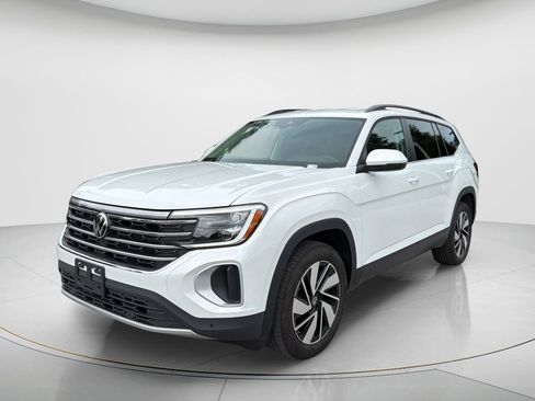 Certified 2026 Volkswagen Atlas SE AWD/4WD image 1