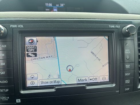 Used 2012 Toyota Sienna XLE image 6