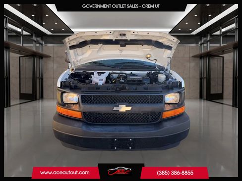 Used 2017 Chevrolet Express 2500 LS image 15