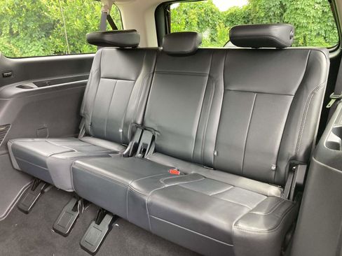 Used 2024 Ford Expedition Max XLT RWD image 16