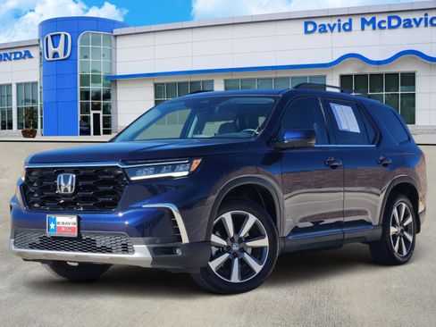 Used 2024 Honda Pilot Touring image 1