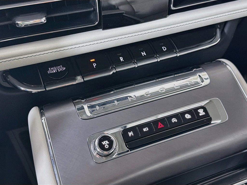 Used 2026 Lincoln Aviator 2WD image 19
