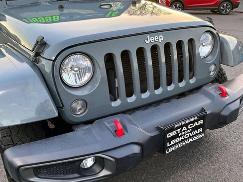 Used 2014 Jeep Wrangler Unlimited Sahara w/ Connectivity Group image 26