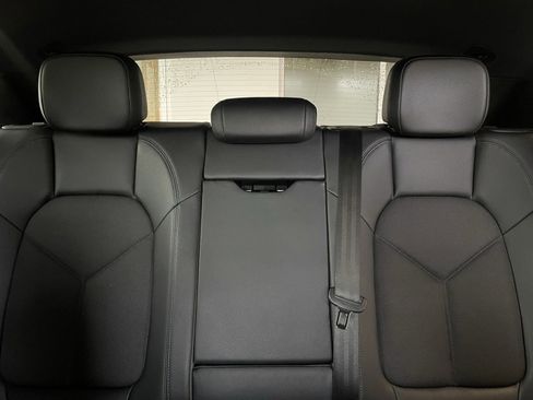 Used 2022 Porsche Macan image 22