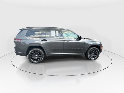 Used 2025 Jeep Grand Cherokee L Summit AWD/4WD image 9