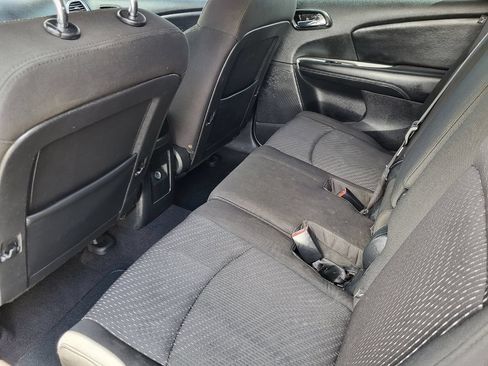 Used 2020 Dodge Journey SE w/ SE Popular Equipment Group FWD image 33
