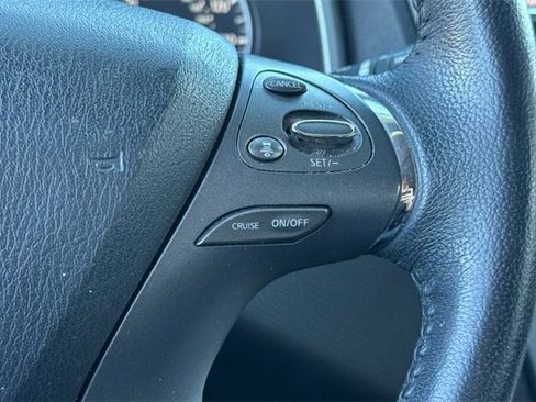 Used 2023 Nissan Murano SV image 36