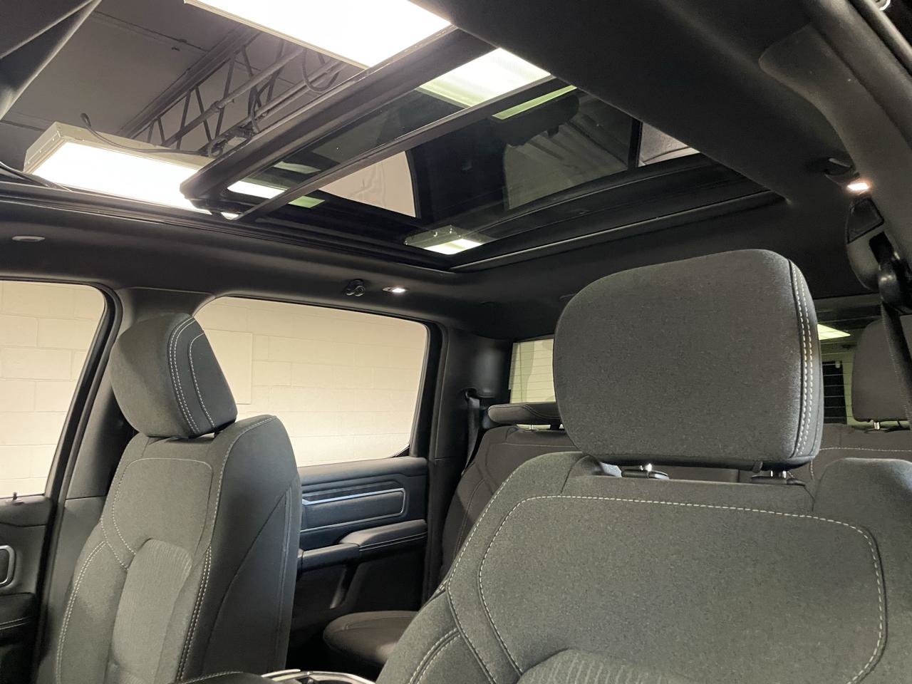 Used 2019 RAM 1500 Big Horn AWD/4WD image 23