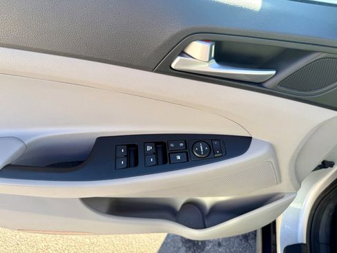 Used 2019 Hyundai Tucson SE image 13