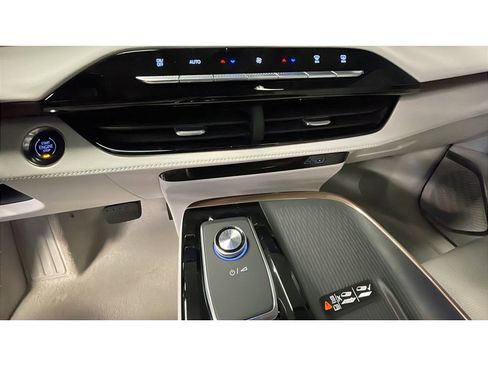 New 2026 Buick Enclave Avenir w/ Super Cruise Package AWD/4WD image 14