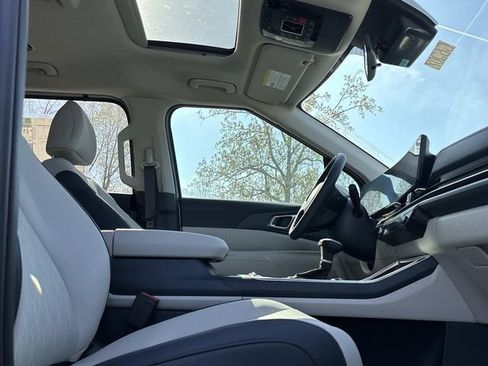 New 2026 Kia Carnival SX image 15