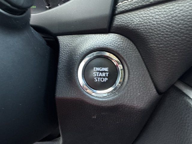 Used 2025 Toyota RAV4 XLE FWD image 23