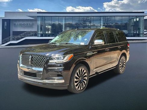 Used 2022 Lincoln Navigator Black Label AWD/4WD image 3