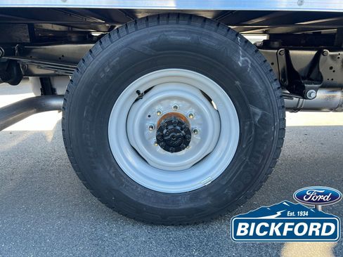 New 2026 Ford E-350 and Econoline 350 Super Duty w/ Interior Upgrade Package RWD image 17
