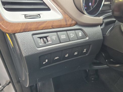 Used 2017 Hyundai Santa Fe Limited image 14