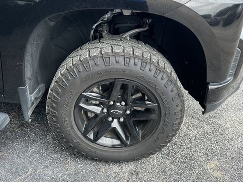 Used 2020 Chevrolet Silverado 1500 LT Trail Boss AWD/4WD image 5