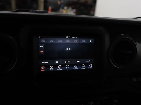 Used 2022 Jeep Wrangler Sport S image 16