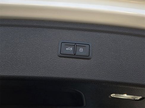 Used 2021 Audi Q5 2.0T Premium Plus w/ Premium Plus Package image 34