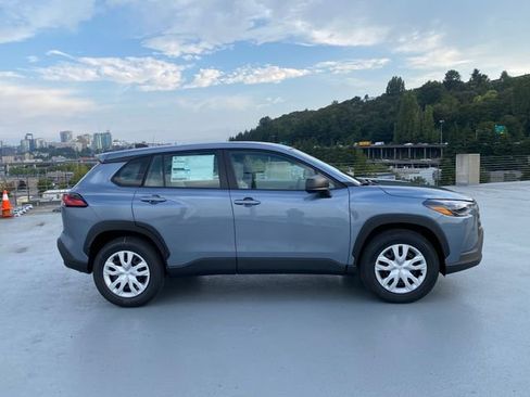 New 2026 Toyota Corolla Cross L image 3