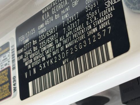 Used 2025 Kia Sportage LX FWD image 28